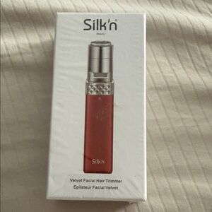Silk'n Velvet Facial Hair Trimmer - Red New Silted